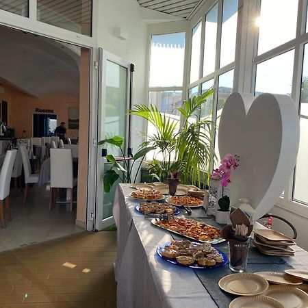 Hotel Hc Resort Lignano 利尼亚诺萨比亚多罗 外观 照片