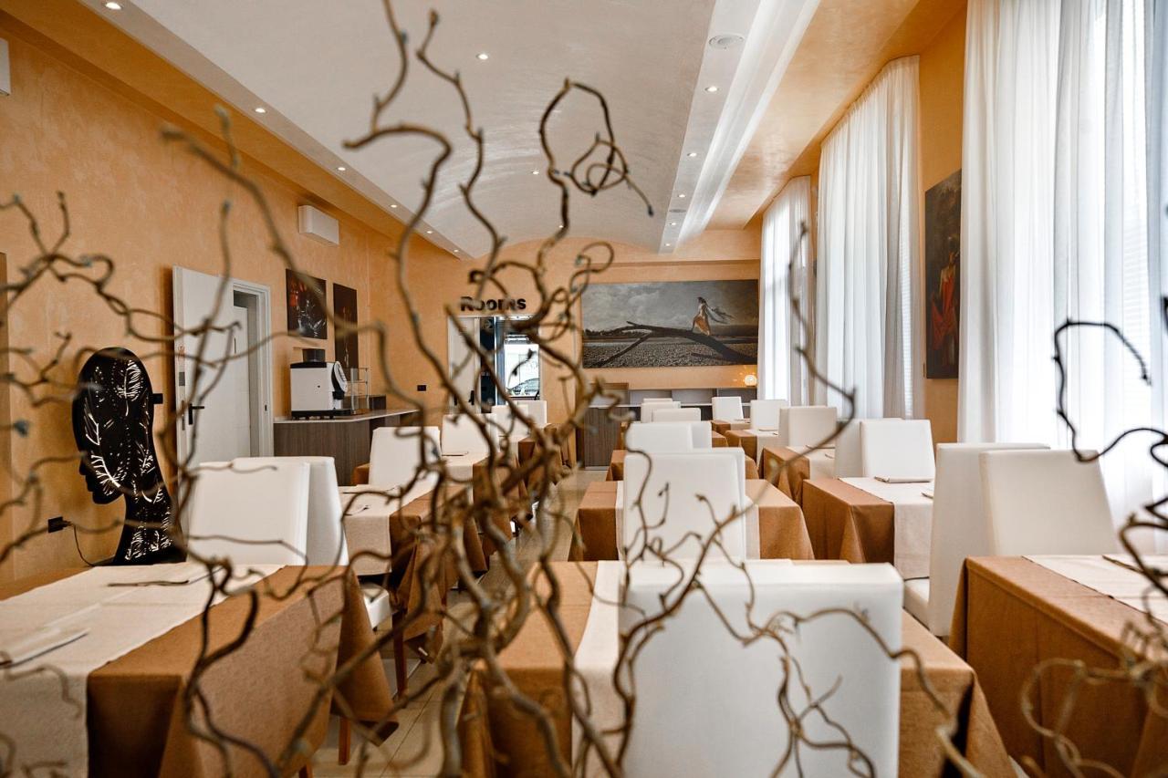 Hotel Hc Resort Lignano 利尼亚诺萨比亚多罗 外观 照片