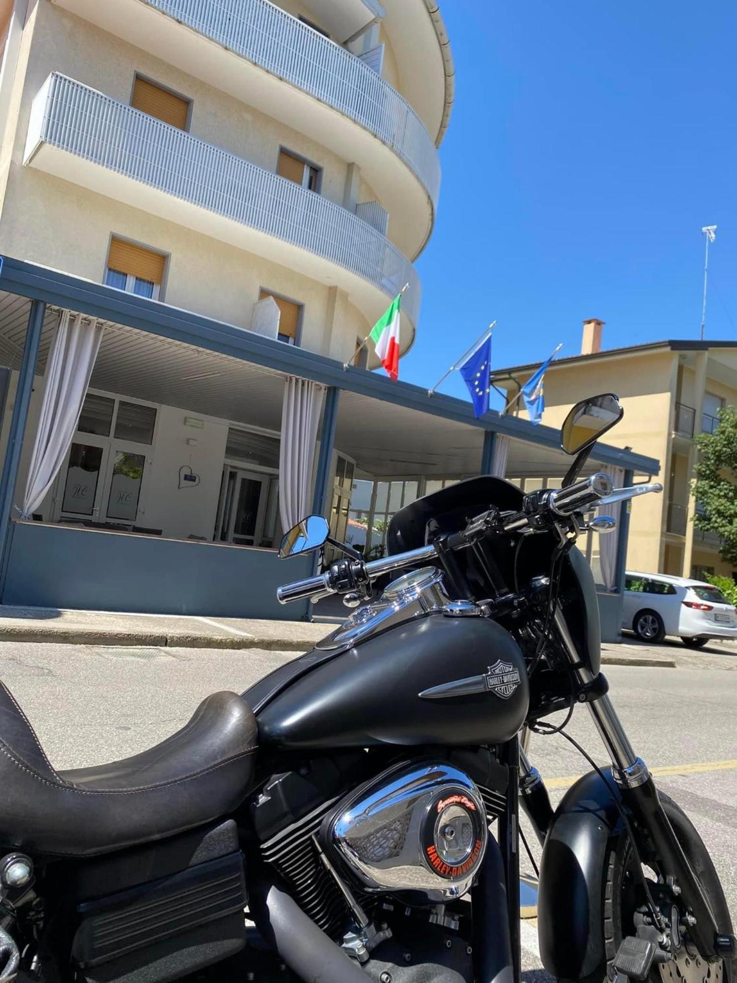 Hotel Hc Resort Lignano 利尼亚诺萨比亚多罗 外观 照片