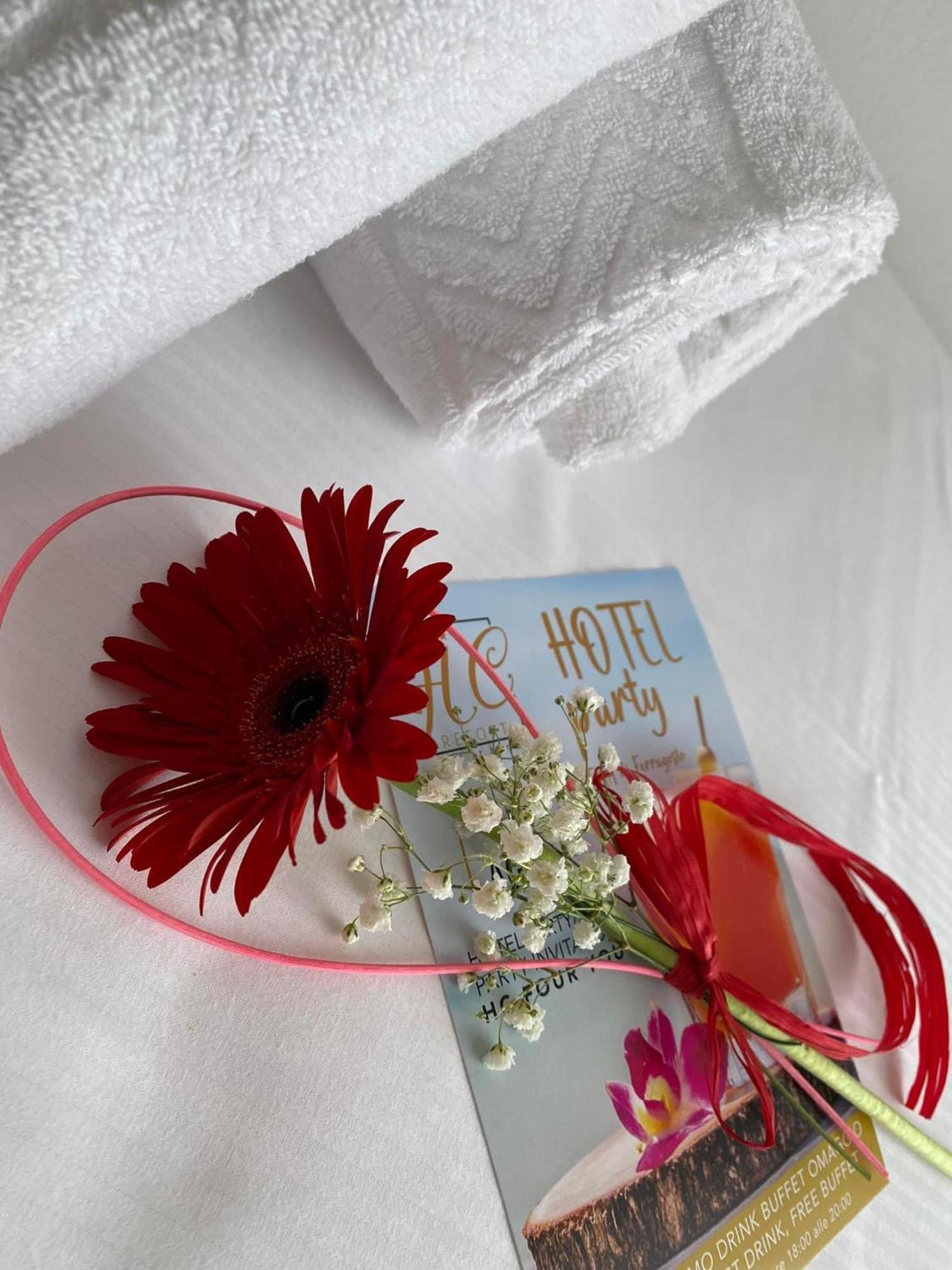 Hotel Hc Resort Lignano 利尼亚诺萨比亚多罗 外观 照片